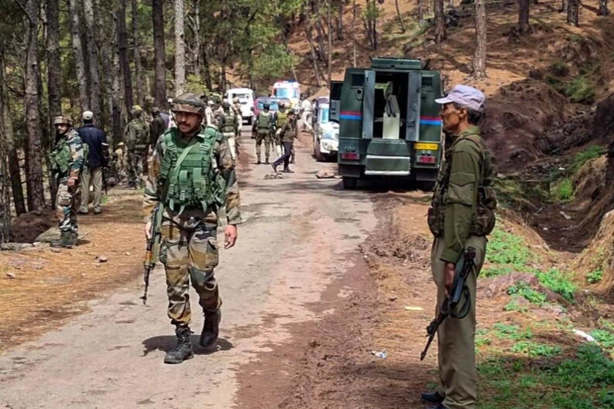 Jammu And Kashmir: پونچھ میں تین شہریوں کی ہلاکت کا معاملہ، فوج نے بریگیڈیئر کمانڈر کے خلاف کی کارروائی