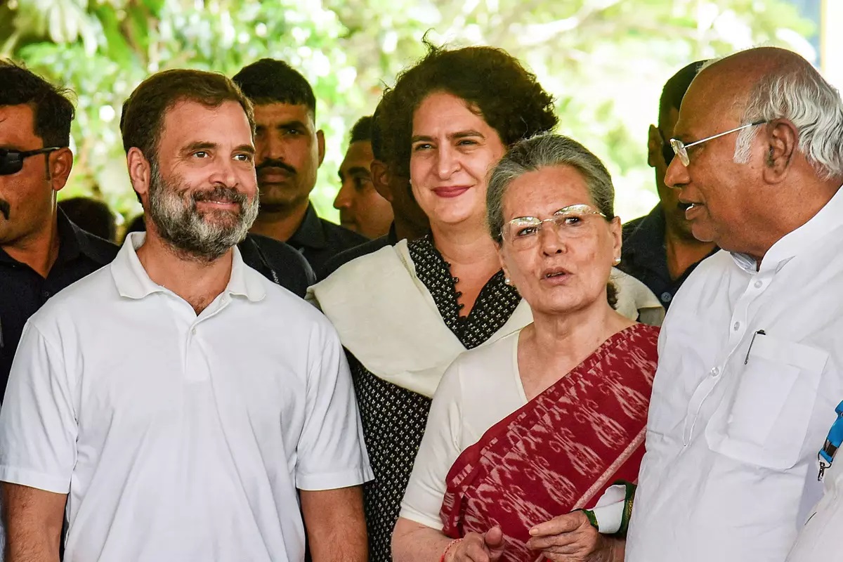 Lok Sabha Election 2024: سونیا گاندھی نے راہل گاندھی اور پرینکا گاندھی کو دی بڑی ہدایت، امیٹھی اور رائے بریلی پر ہوگیا فیصلہ؟