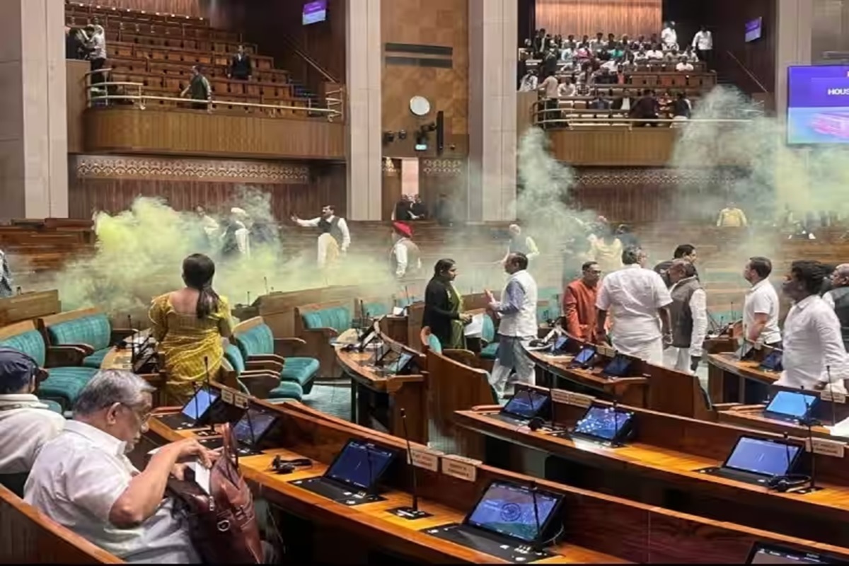 New Parliament Security Breach: پارلیمنٹ کی سیکیورٹی خلاف ورزی کیس میں ایک اور گرفتاری، پولیس کے ہاتھ لگے جلے ہوئے موبائل فون