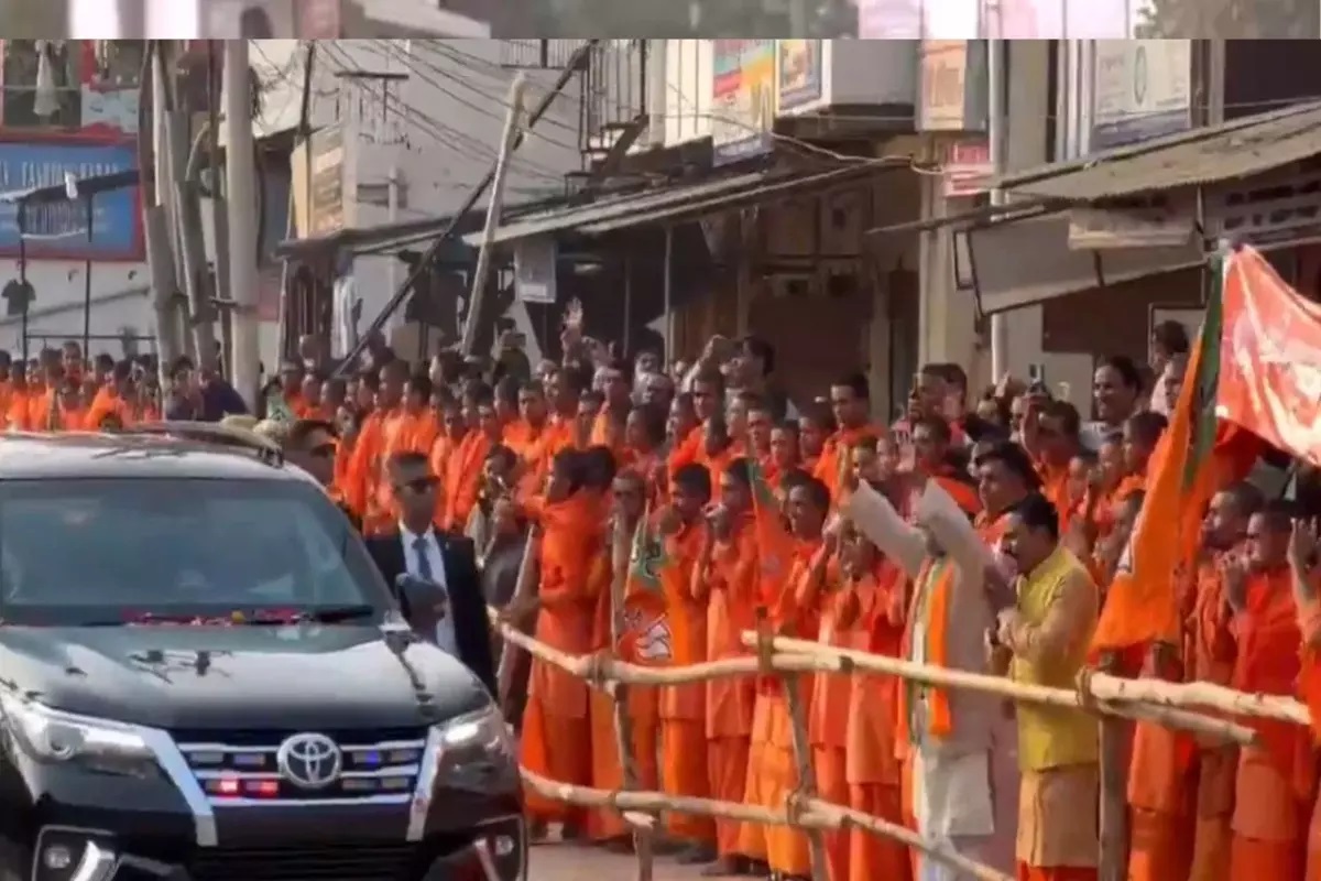 PM Modi In Varanasi: کاشی میں وزیر اعظم  کا شاندار استقبال ،دیکھئے ویڈیو