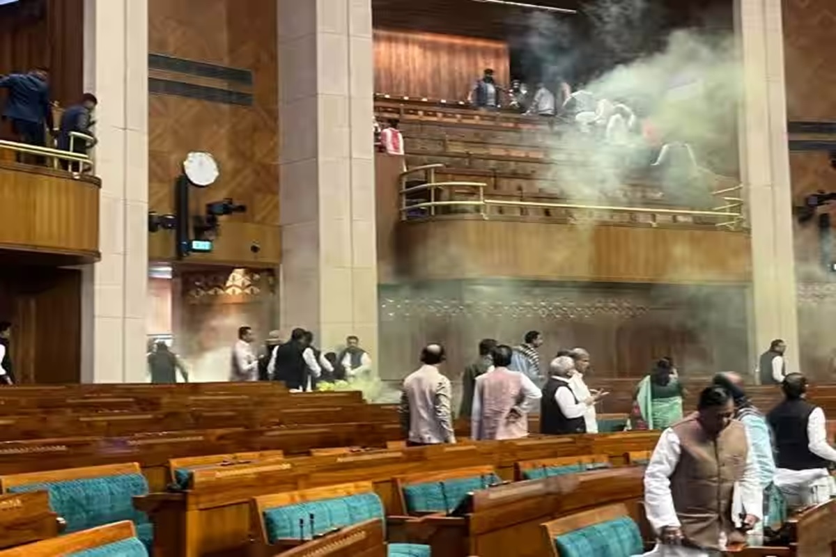 Parliament Security Breach: دھواں زہریلا نہیں تھا! اسپیکر اوم برلا نے پارلیمنٹ میں سیکورٹی چوک سے متعلق تازہ ترین اپ ڈیٹ دی
