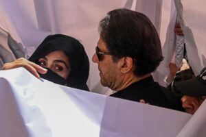 عمران خان کی اہلیہ بشریٰ بی بی کو ملی راحت، القادر ٹرسٹ معاملے میں عدالت نے دی ضمانت