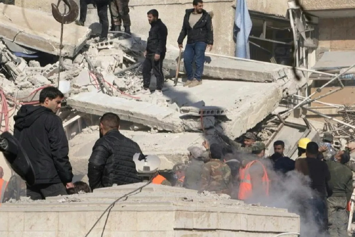 Israeli Airstrike on the Syrian: شام میں اسرائیلی حملے میں عمارت تباہ، ایران کے بڑے افسر سمیت 6 افراد جاں بحق
