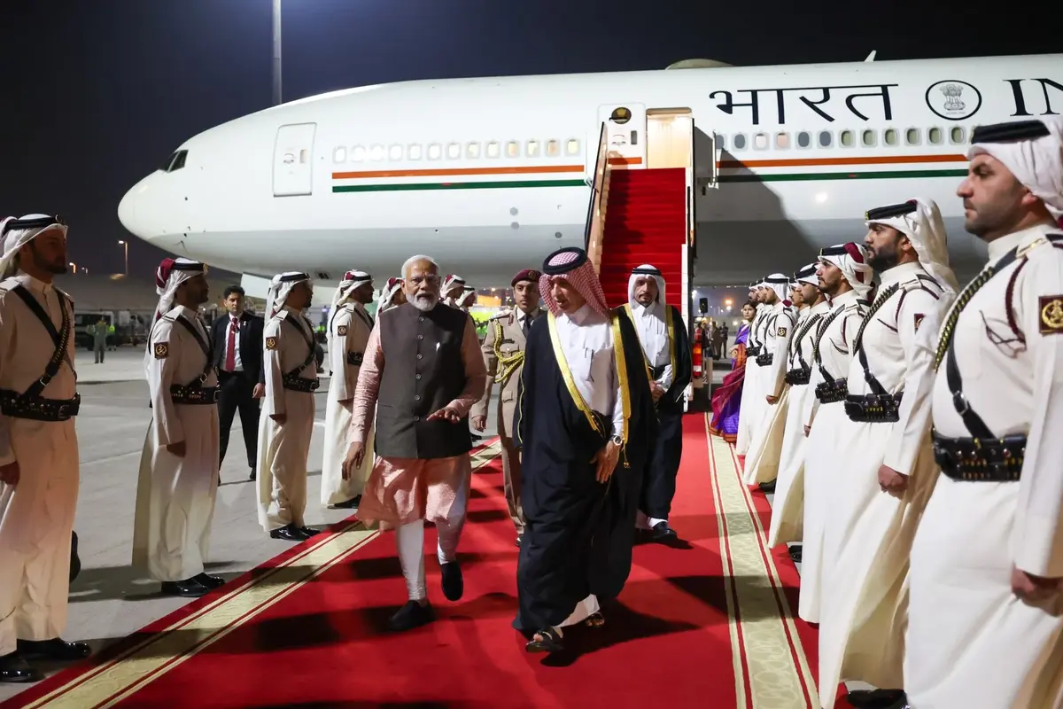 PM Modi Qatar Visit: یو اے ای کے بعد پی ایم مودی قطر کے دورے پر دوحہ پہنچے، وزیر اعظم الثانی سے کئی مسائل پر کی بات چیت