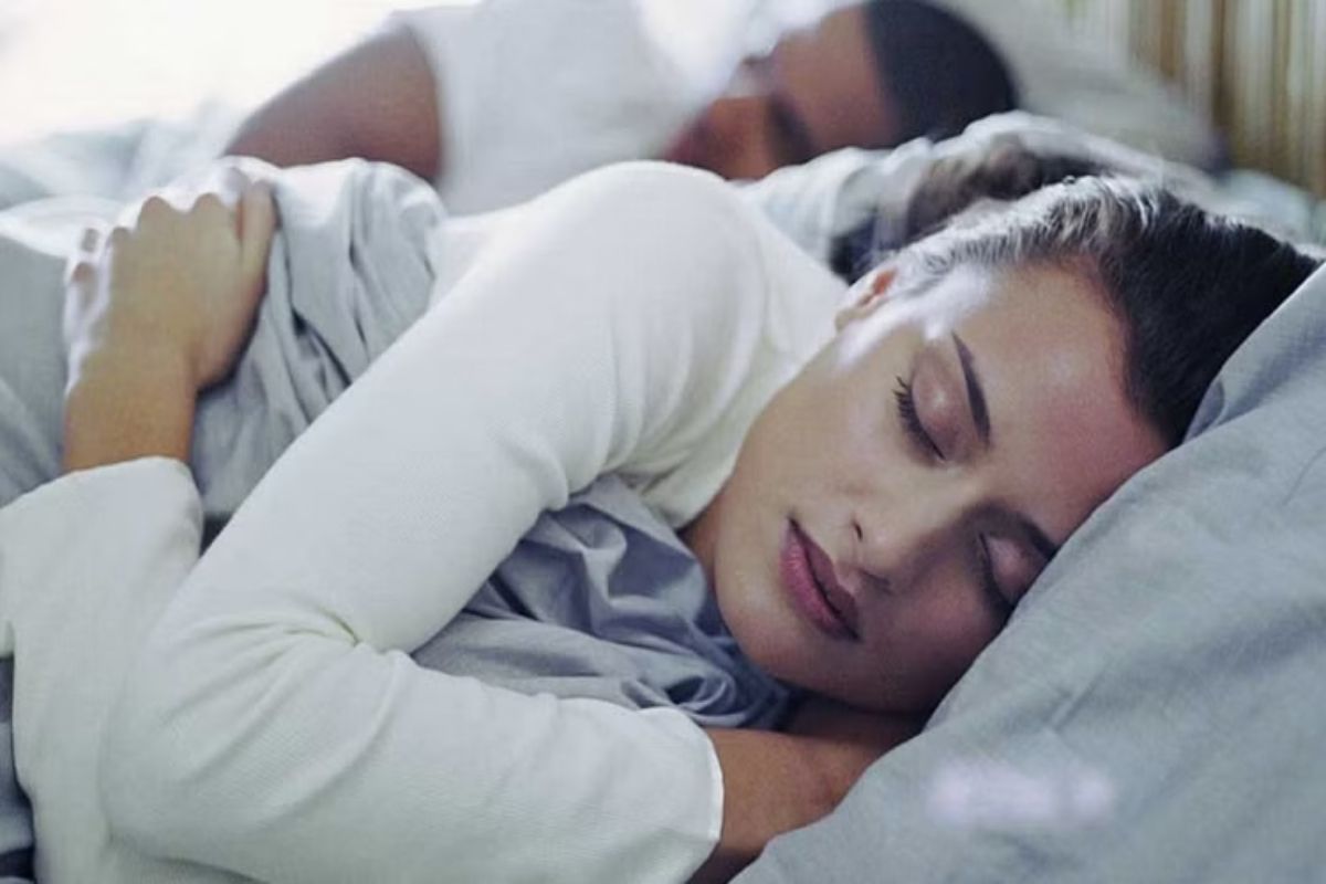 Oversleeping Side Effects: اگر آپ کو بھی نیند بہت زیادہ آتی ہے تو جلد ان چیزوں کو بہتر بنائیں ورنہ بڑھ سکتی ہے پریشانی