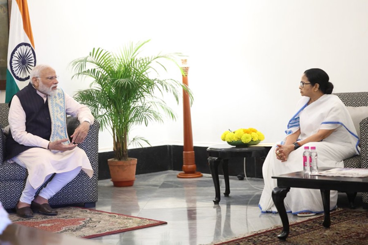 Mamata Banerjee Meets PM Modi: سندیشکھلی تنازعہ کے درمیان وزیر اعظم مودی اور وزیر اعلی ممتا بنرجی کی ملاقات، بنگال کی سی ایم نے میٹنگ سے باہر آنے کے بعد کیا کہا؟