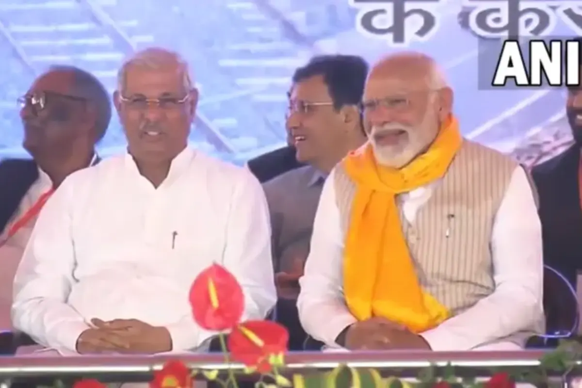 PM Modi at a public rally in Aurangabad: ’’اب ہم ادھر ادھر نہیں جائیں گے‘‘، وزیر اعلی نتیش کی بات سن کر ہنسنے لگے وزیر اعظم مودی