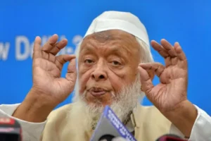 Lok Sabha Elections 2024: مسلمانوں پر پابندیاں لگانے والوں کے بجائے مذہبی آزادی دینے والی پارٹیوں کو ووٹ دیا جائے:مولانا ارشد مدنی