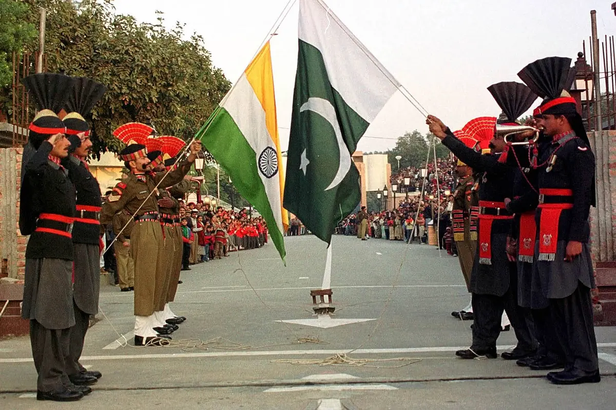 India-Pakistan Relations: پاکستان پر ہندوستان سے تعلقات بحال کرنے کیلئے اندرونی دباو تیز،کاروباری شخصیات نے پی ایم شہباز کودیا مشورہ
