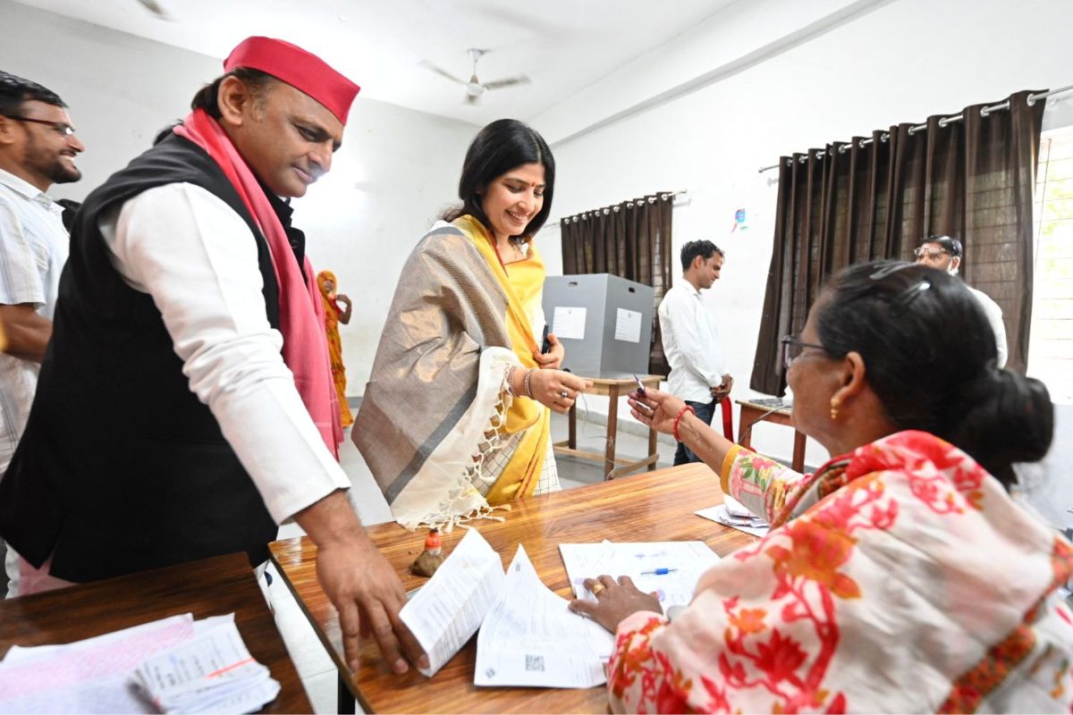 UP Lok Sabha Election 2024: اکھلیش یادو کا الزام- ‘بی جے پی والے جان بوجھ کر گرمیوں میں کرواتے ہیں ووٹنگ، یہ ایک ماہ پہلے بھی ہو سکتا ہے’