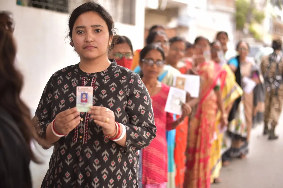 Lok Sabha Election 2024: تیسرے مرحلے کے لئے ووٹنگ جاری، مغربی بنگال سب سے آگے، مہاراشٹرمیں ووٹنگ کی رفتار کم