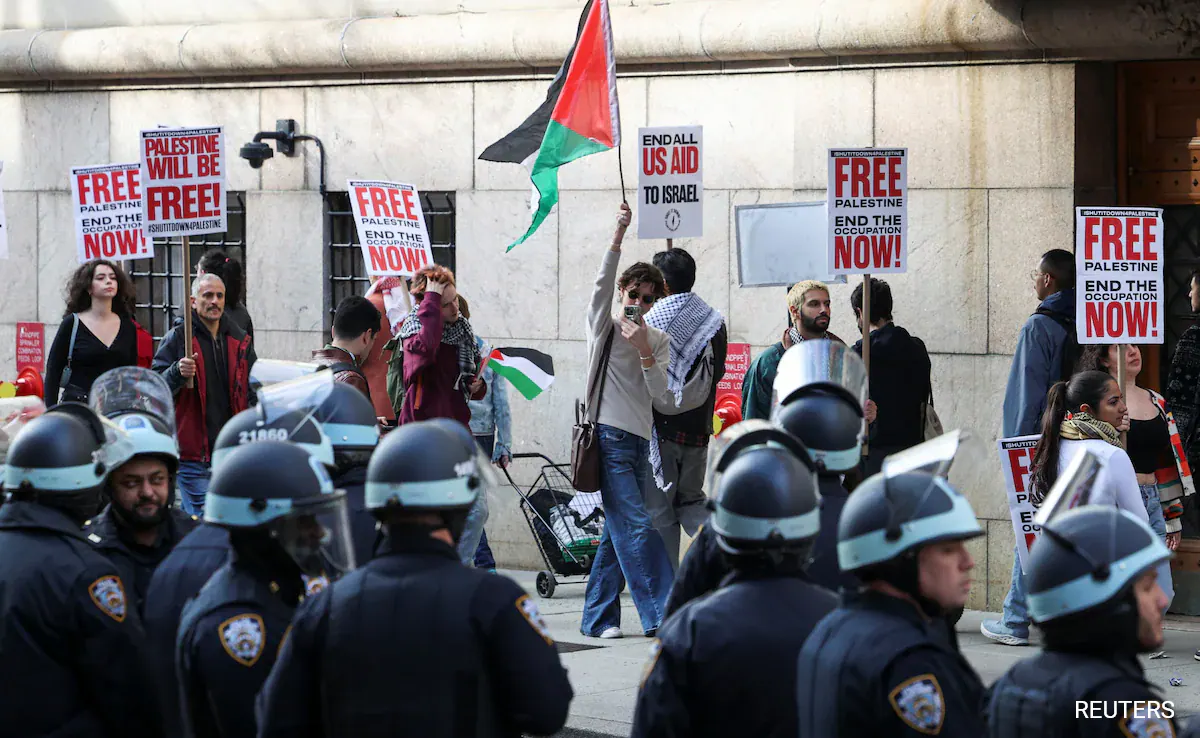 US Students Protest: اسرائیل غزہ جنگ کے باعث امریکہ میں مظاہرےاور بے چینی ، کولمبیا یونیورسٹی کیمپس میں پولیس کا پہرہ،نکالے گئے طلباء