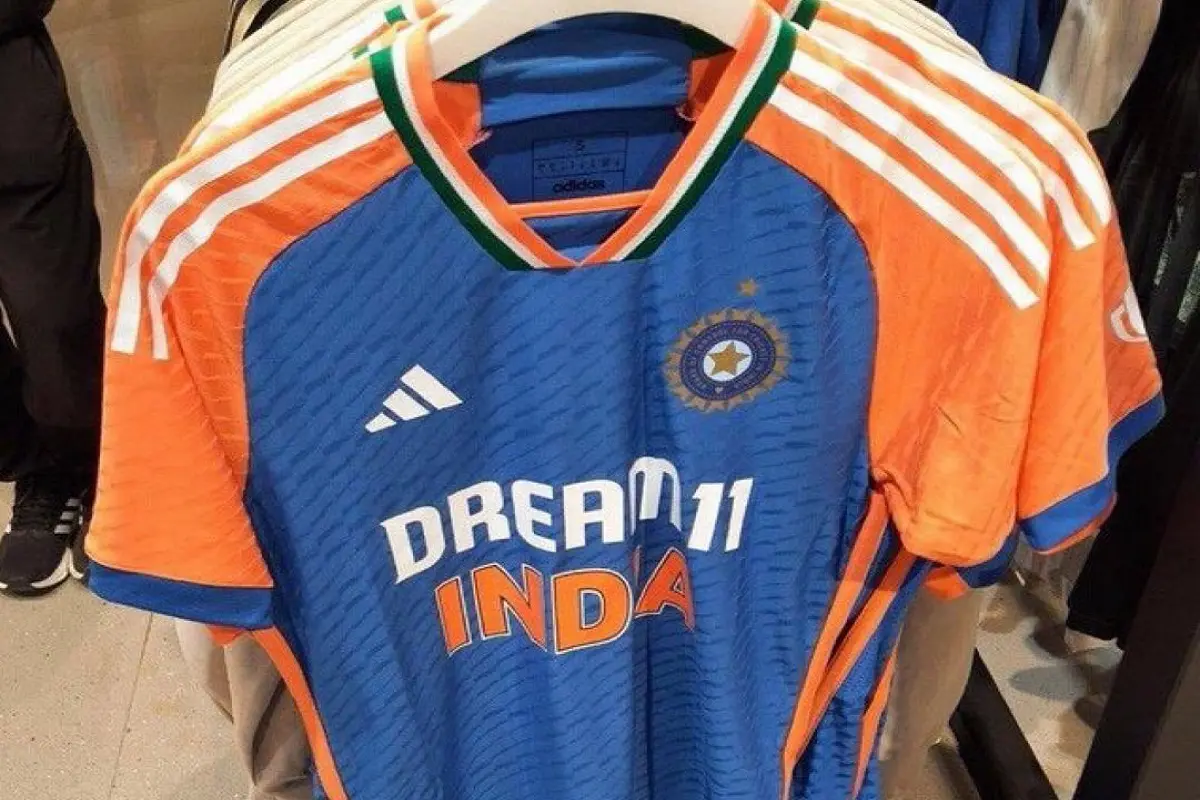 New Team India T20 jersey: ٹیم انڈیا کی جرسی کو بھی بھگوا کردیا گیا، ورلڈ کپ 2024 کیلئے ہندوستانی ٹیم کی نئی جرسی لانچ