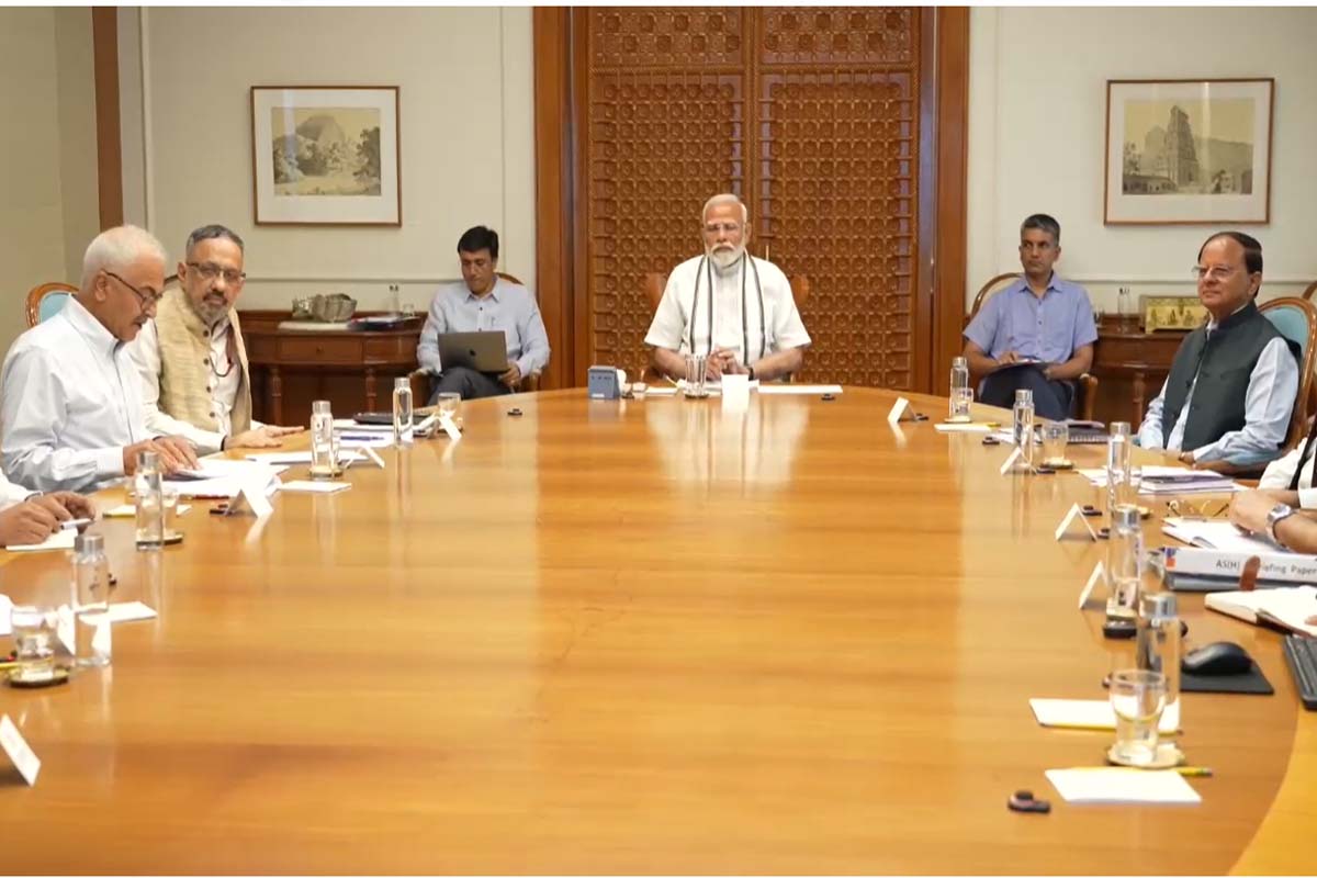 PM Modi: ایگزٹ پول کے بعد پی ایم مودی ایکشن میں، آج 7 میٹنگیں بلائیں، جانئے کن کن مسائل پر ہو سکتی ہے بات چیت
