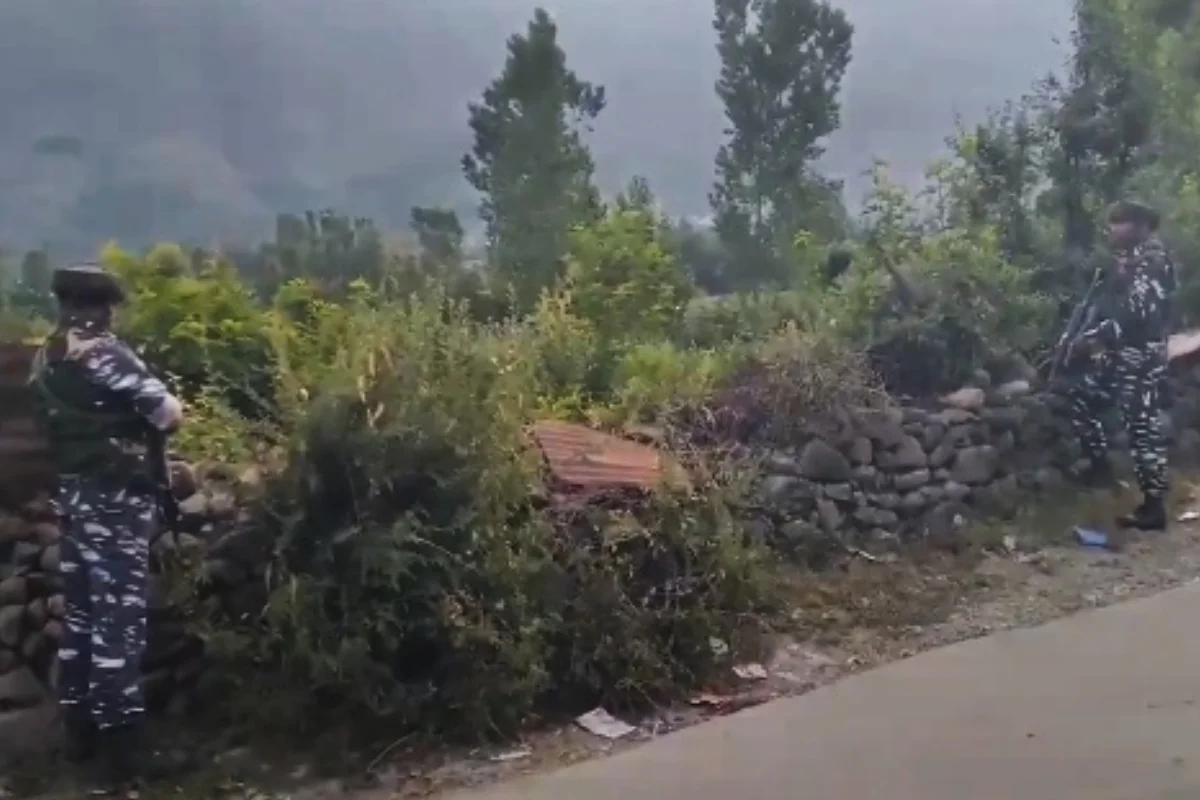 Bandipora Encounter: جموں و کشمیر کے بانڈی پورہ میں انکاؤنٹر، سیکورٹی فورسز نے ایک ملی ٹینٹ کو کیا ہلاک، علاقے میں آپریشن جاری