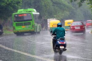 Weather Update: دہلی میں موسلا دھار بارش کی پیش گوئی، آئی ایم ڈی نے جاری کیا یلو الرٹ، جانئے اگلے 5 دنوں میں کیسا رہے گا موسم؟