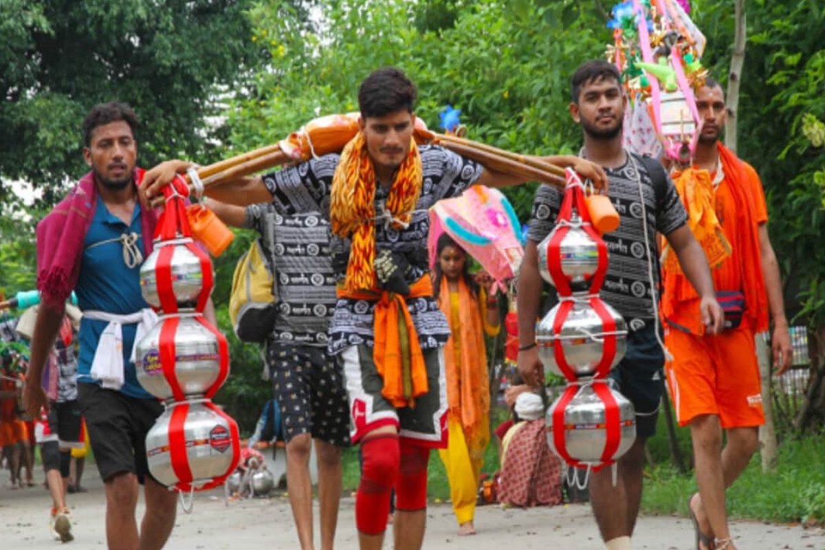 Kanwar Yatra Nameplate Controversy: کیا ہے کانوڑیاترا روٹ کے دکانوں پرنیم پلیٹ لگانے سے متعلق تنازعہ؟ یوپی کے بعد اتراکھنڈ میں جاری ہوا متنازعہ فرمان