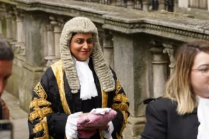 Swearing in of the new Lord Chancellor: شبانہ محمود برطانیہ کی پہلی خاتون مسلم لارڈ چانسلر بن گئیں،حلف برداری کے بعد دیا بڑا بیان