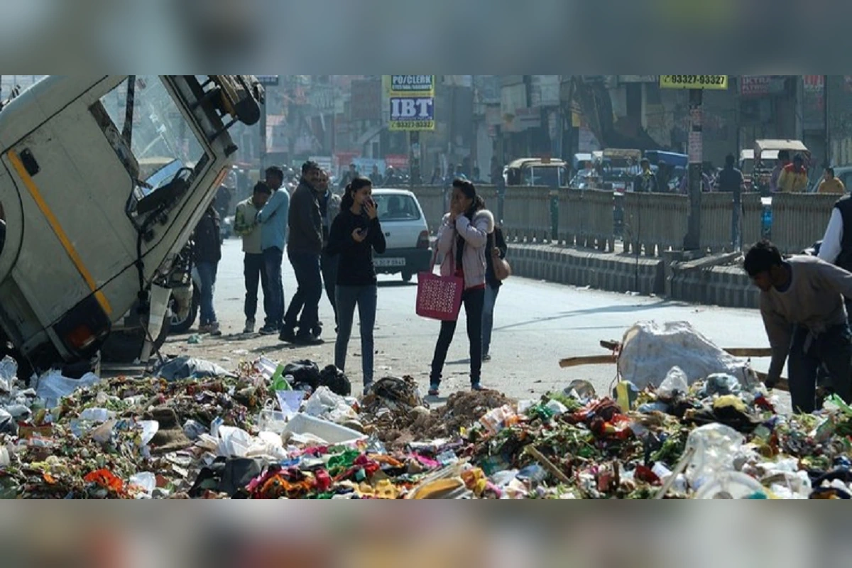 Solid Waste Problem in Delhi: دہلی میں روزانہ 11 ہزار ٹن سے زیادہ ٹھوس فضلہ: ٹھکانے نہ لگانے پر MCD کو سپریم کورٹ کی پھٹکار، کہا – یہ بہت بڑا خطرہ ہے
