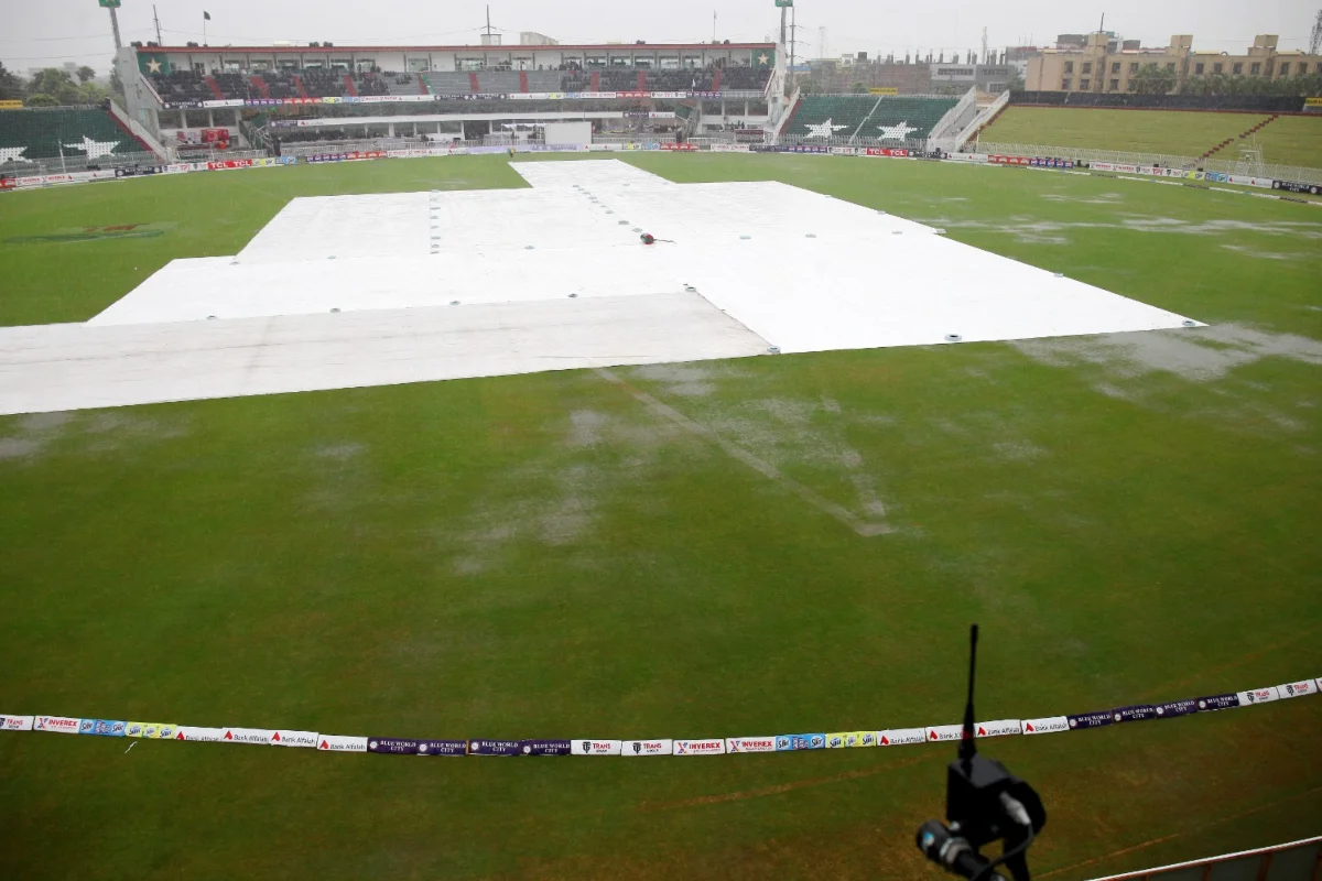 Pakistan vs Bangladesh Test: پاکستان اور بنگلہ دیش کے درمیان دوسرے ٹیسٹ کے پہلے دن کا کھیل مسلسل بارش کے باعث منسوخ، سیریز ہار سکتی ہے میزبان ٹیم