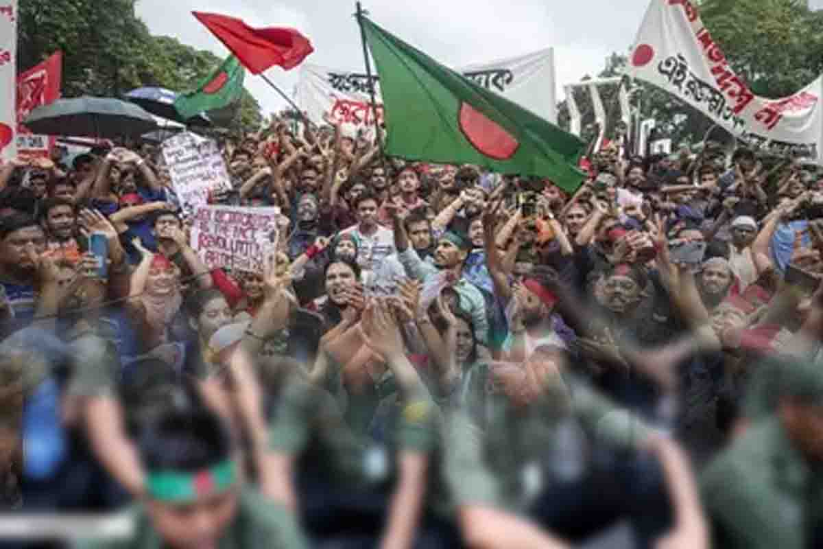 Ansar Force Protest: یونس حکومت کے خلاف انصار فورس کیوں برہم، بنگلہ دیش میں ایک بار پھرتشدد پھوٹ پڑا؟