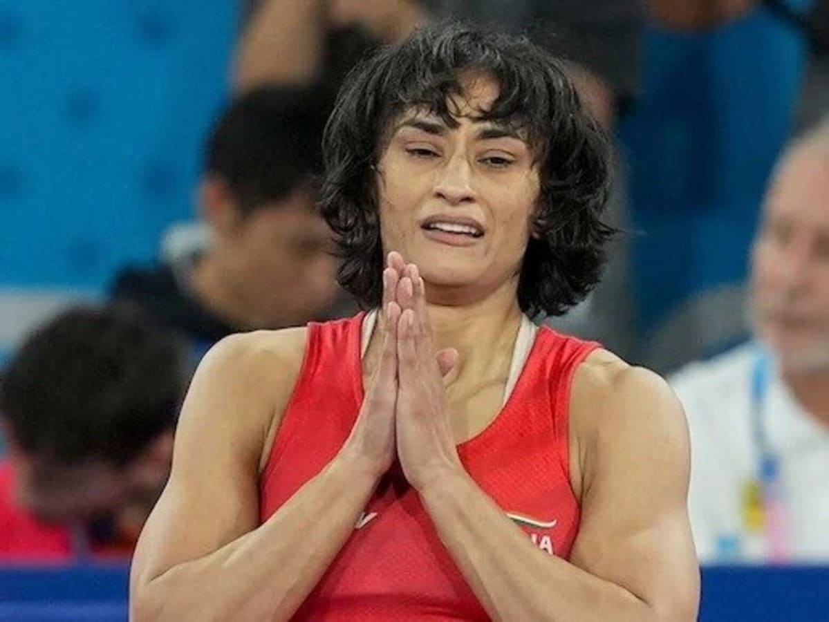 Vinesh Phogat CAS: سی اے ایس نے سلور میڈل میں پھنسایا پینچ، 3 سوال پوچھ کر ونیش کے پالے میں ڈالی گیند