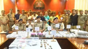 Fake note gang busted in Kushinagar: کشی نگر میں جعلی نوٹ چلانے والے گروہ کا پردہ فاش، ایس پی لیڈر سمیت 10 ملزم گرفتار