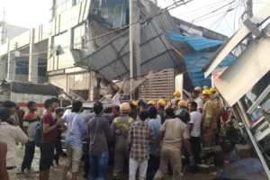 Lucknow Building Collapse: لکھنؤ میں پیش آیا دردناک حادثہ، عمارت گرنے سے 4 لوگوں کی موت، کئی زخمی