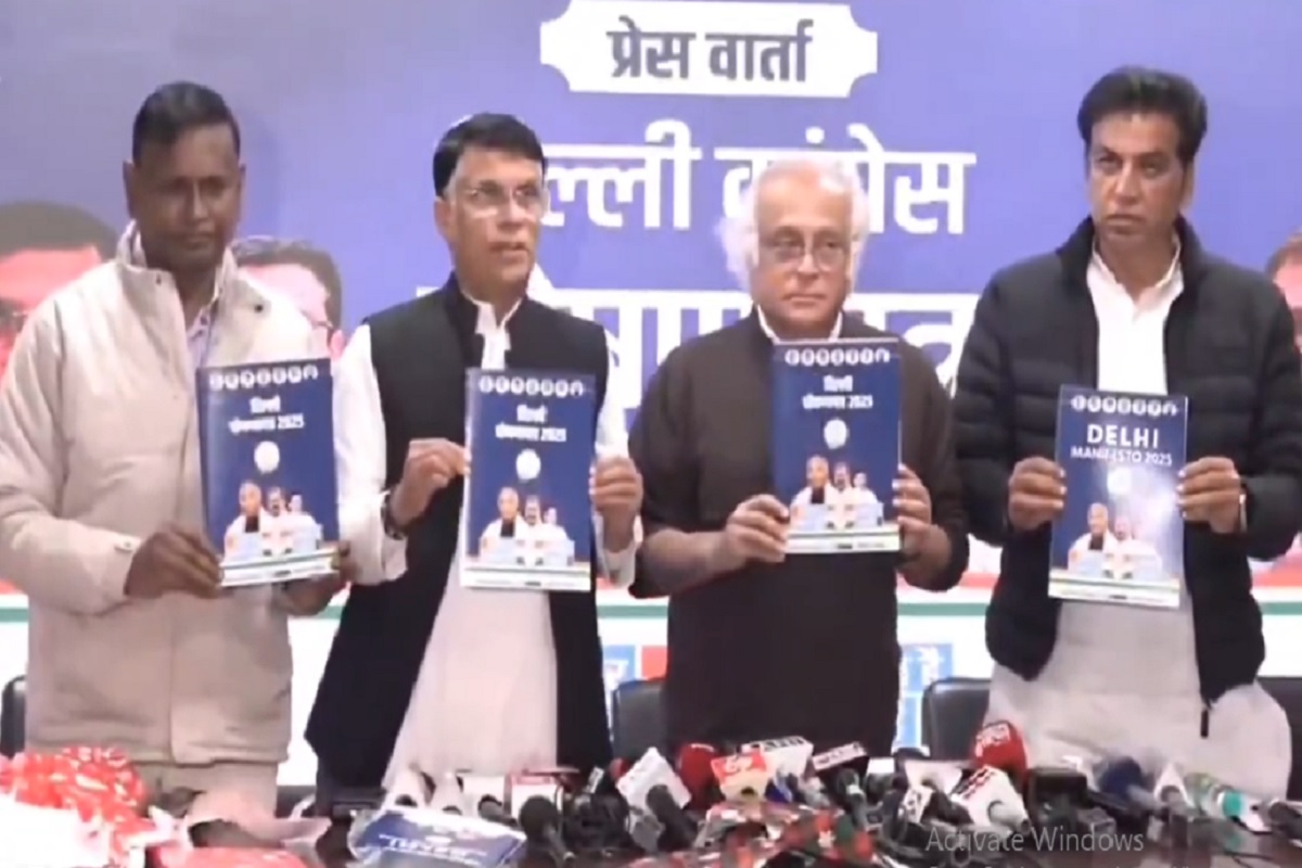 Congress Manifesto released Delhi Election 2025: کانگریس کا انتخابی منشور جاری، خواتین کو 2,500 روپئے فی ماہ، 300 یونٹ مفت بجلی، سرکاری نوکری میں 33 فیصد ریزرویشن کا وعدہ