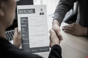 Corporate hiring hits one-year high, up 31% in Decembe: کارپوریٹ بھرتی ایک سال کی بلند ترین سطح پر، دسمبر میں 31 فیصد اضافہ  AI ملازمتوں میں 2 سالوں میں 42 فیصد اضافہ ہوا۔