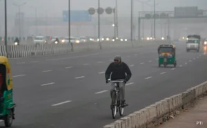 Delhi NCR Weather: پہاڑوں پر برف باری سے دہلی-این سی آر میں سردی میں اضافہ، مارچ میں سردی کا احساس