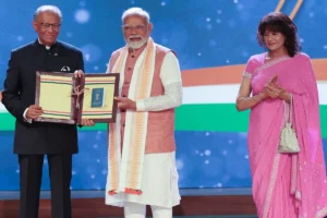 PM Modi gets Mauritius’ Highest Honour: ماریشش کے سب سے بڑے شہری اعزاز سے نوازے گئے پی ایم مودی، ہندوستانی کمیونٹی پروگرام میں وزیر اعظم نےکہا- میں اسے قبول کرتا ہوں