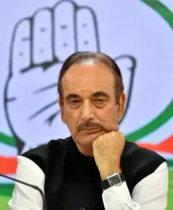 Ghulam Nabi Azad: سی ای سی گیانیش کمار پر غلام نبی آزاد کا بیان، اپوزیشن کا دوبارہ انتخابات کا مطالبہ غلط نہیں